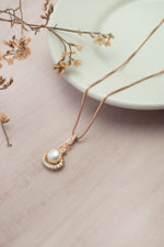 Peritwingle Pearl Rose Gold Plated Sparkle Sterling Silver Pendant