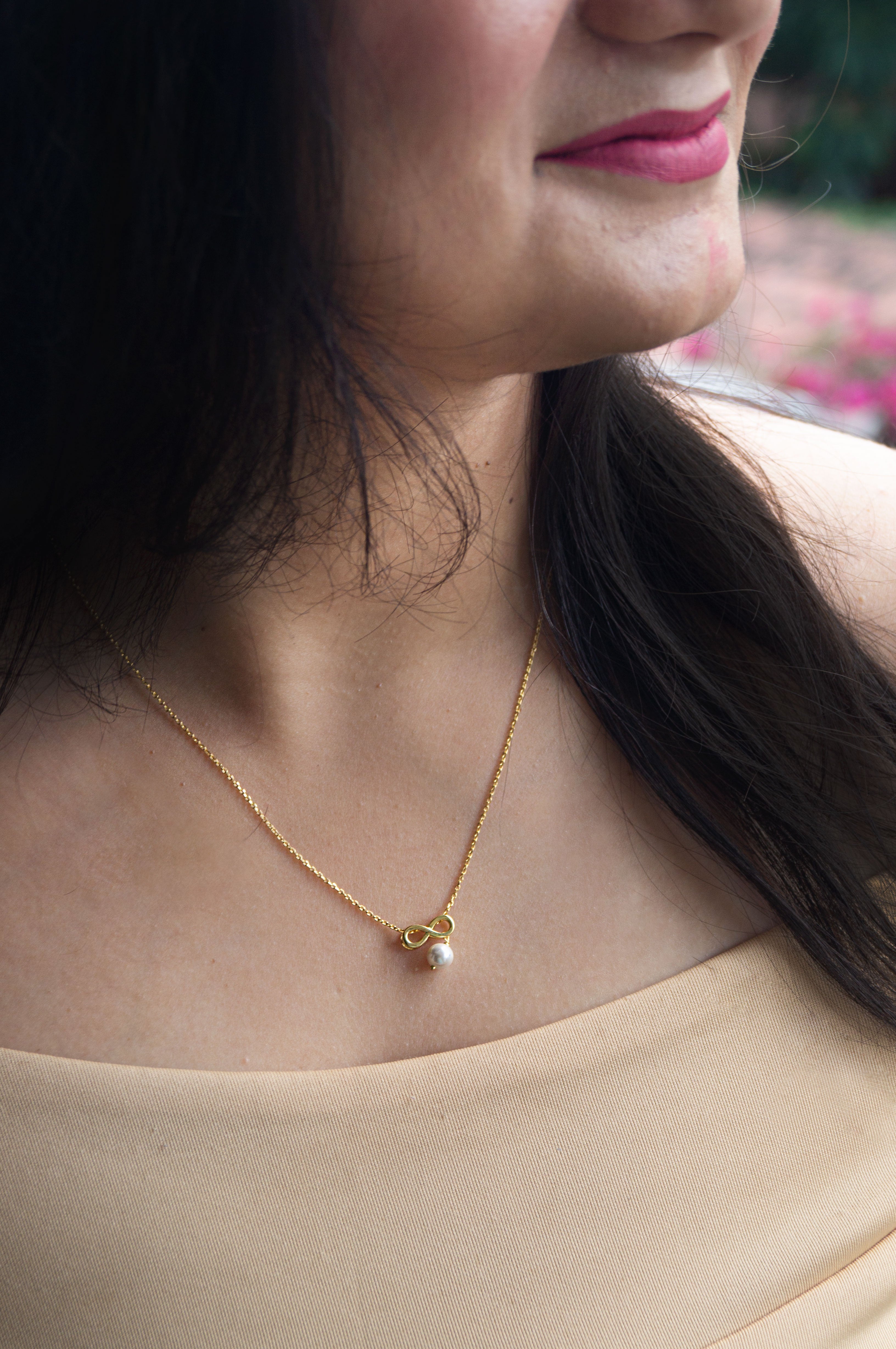 RadhikAnurag ❤️ | Pearl jewelry design, Pearl necklace designs, Gold  jewellery design necklaces