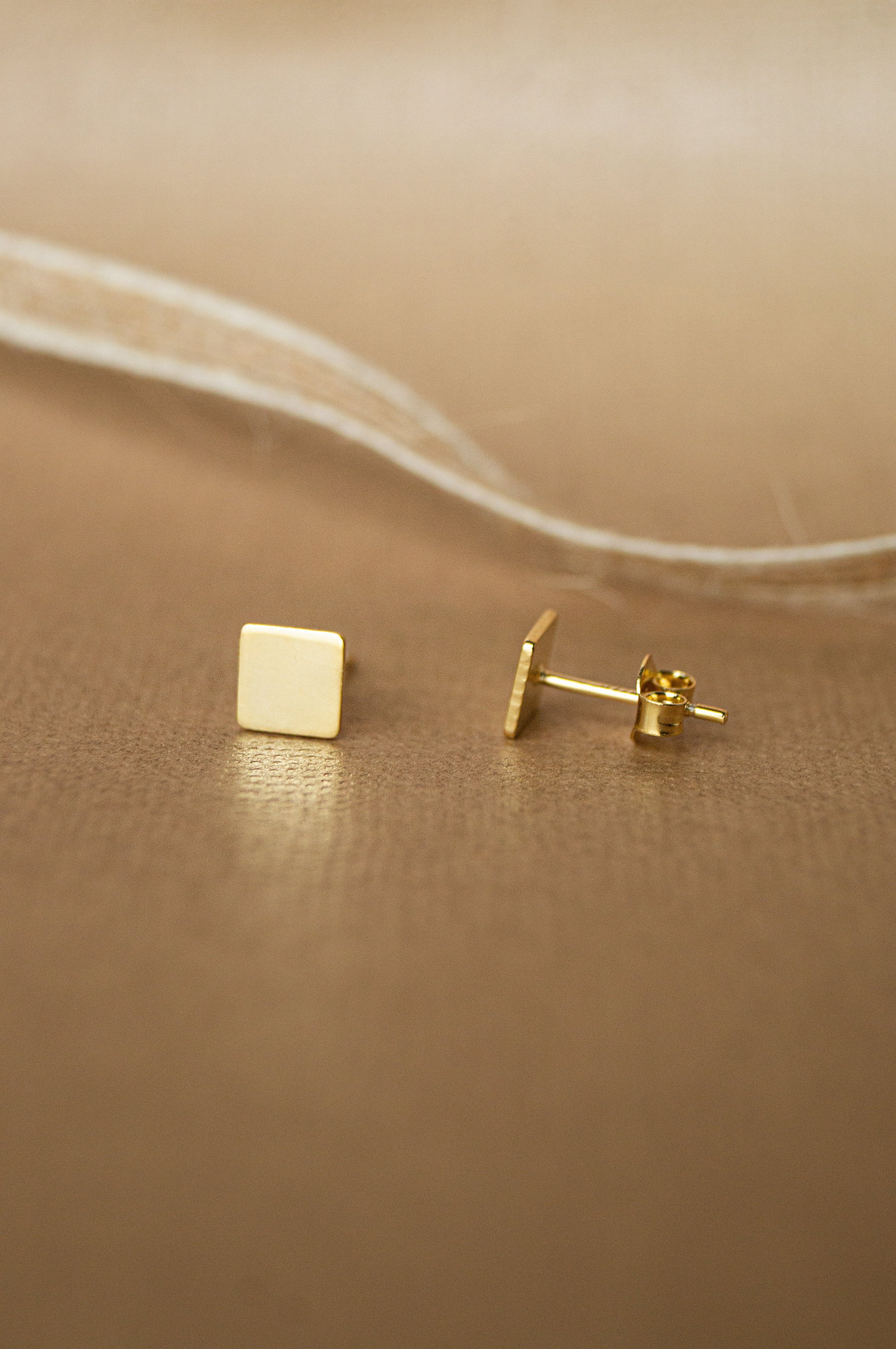 Gold stud earrings deals square