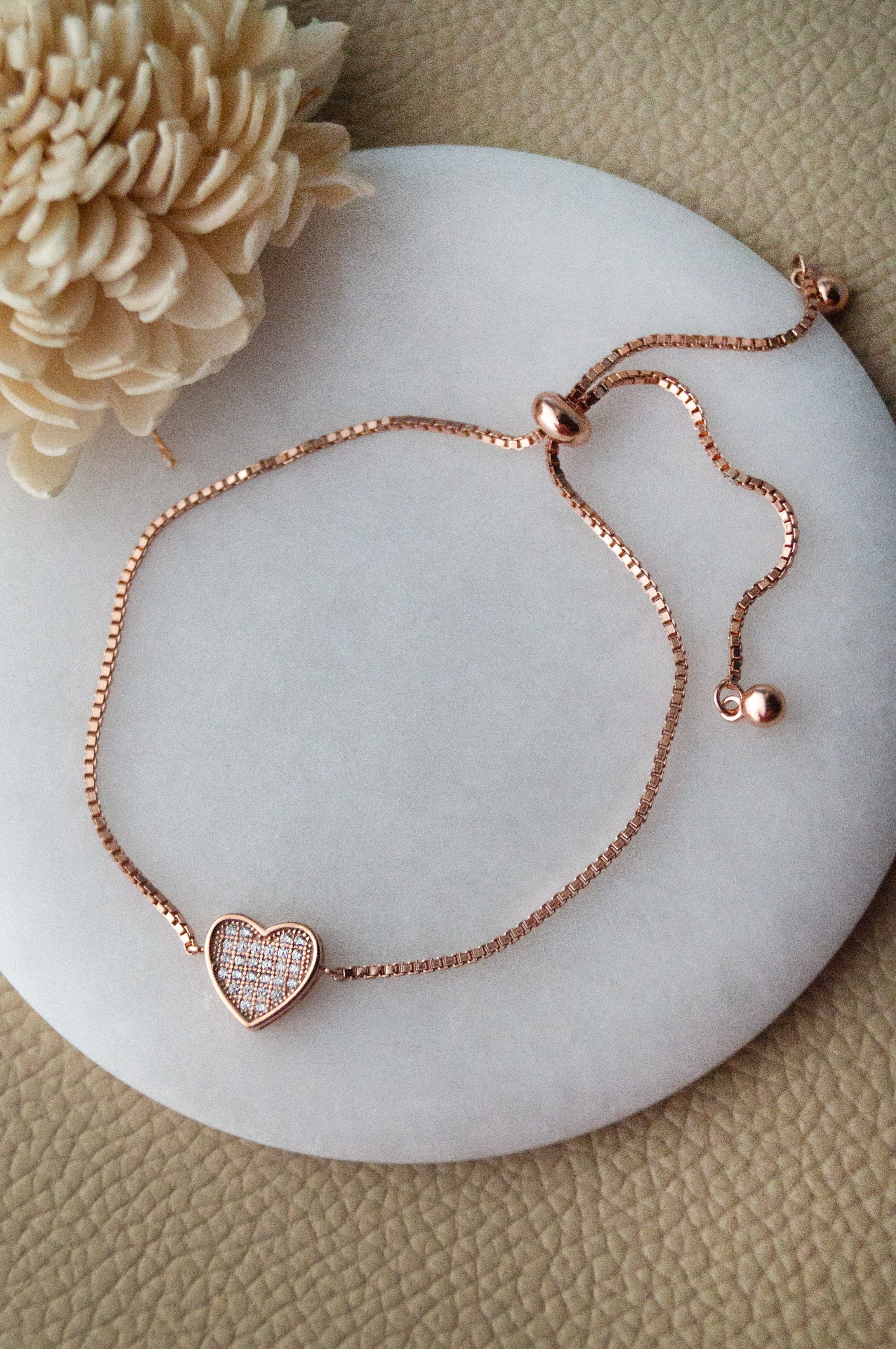 Heart pull 2025 chain bracelet